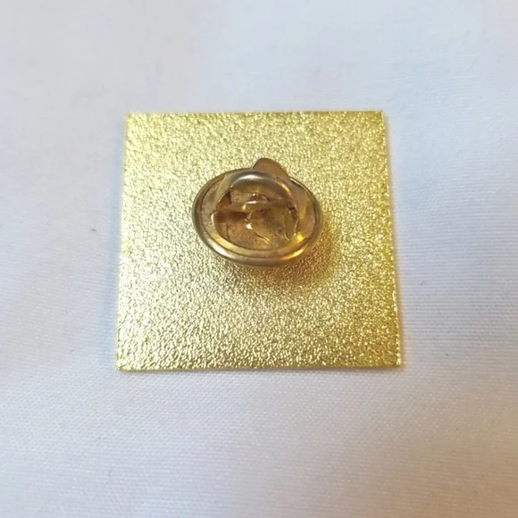 United Way Valley Of The Sun Arizona Lapel Pin - Picture 2 of 3